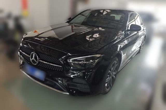 Mercedes-Benz E-Class 2021 E 300 L Sporty and Stylish Model usado