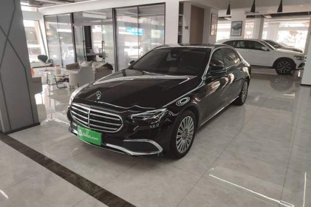 Ojetý Mercedes-Benz E-Class 2021 Facelift E 300 L Stylish Edition
