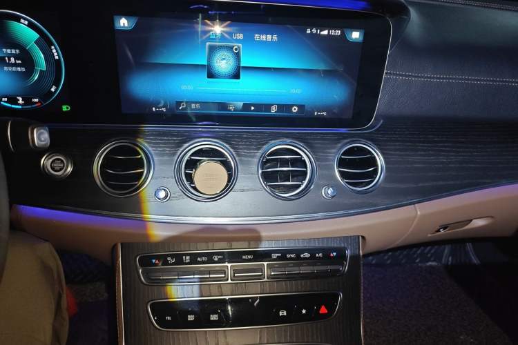 Used Mercedes-Benz E-Class 2021 E 300 L Sport Luxury Edition Audio And AC Panel