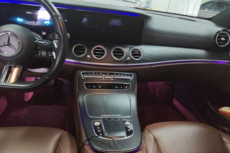 Used Mercedes-Benz E-Class 2021 E 300 L Sport Luxury Edition Audio And AC Panel