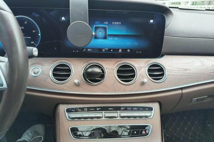Used Mercedes-Benz E-Class 2021 Facelift E 300 L Stylish Edition Audio And AC Panel