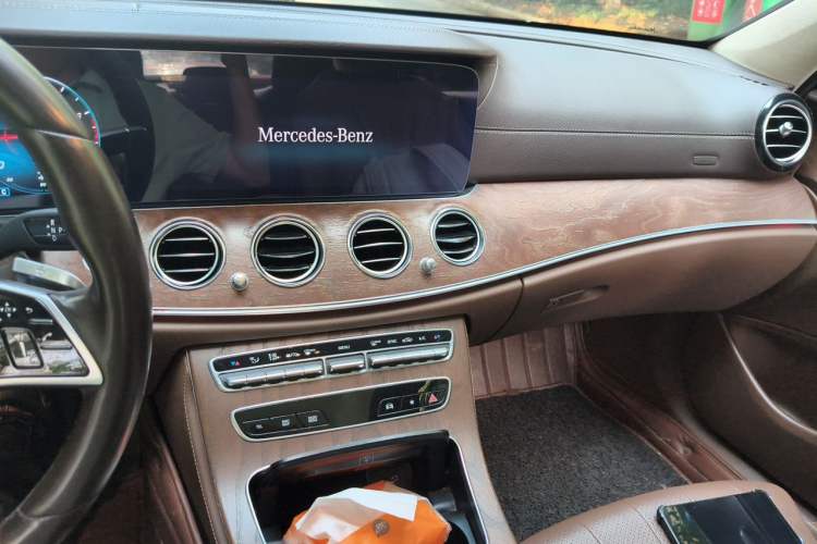 Used Mercedes-Benz E-Class 2021 Facelift E 260 L Audio And AC Panel