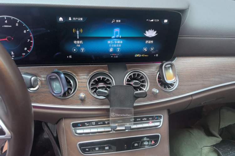 Used Mercedes-Benz E-Class 2021 Restyled E 300 L Luxury Edition Audio And AC Panel