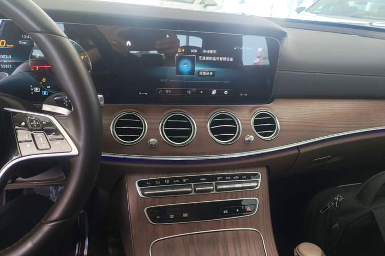 Used Mercedes-Benz E-Class 2021 Facelift E 260 L Audio And AC Panel