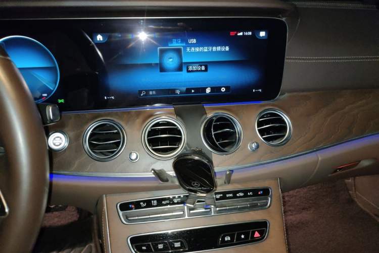 Used Mercedes-Benz E-Class 2021 Restyled E 300 L Luxury Edition Audio And AC Panel