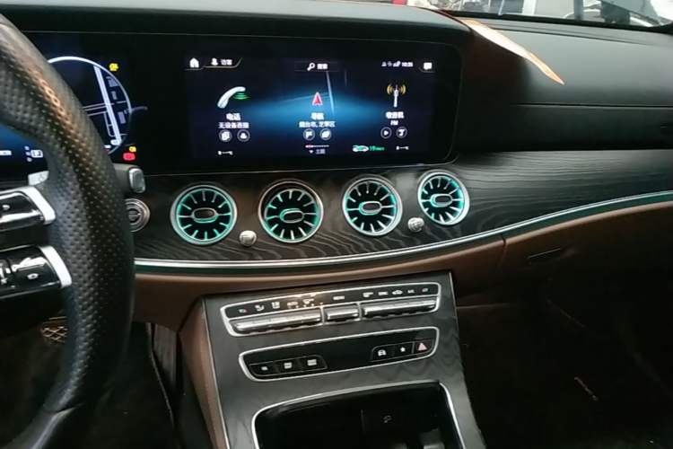 Used Mercedes-Benz E-Class 2021 Updated E 260 Fashion Sport Edition Audio And AC Panel