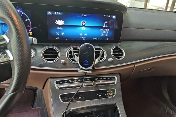 Used Mercedes-Benz E-Class 2021 E 300 L Sport Premium Edition Audio And AC Panel