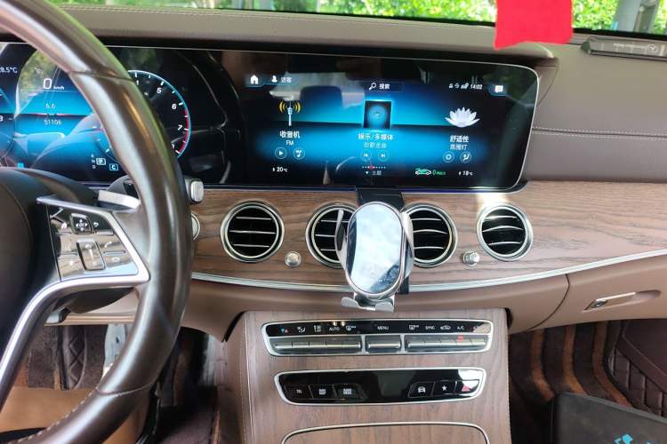 Used Mercedes-Benz E-Class 2021 Facelift E 260 L Audio And AC Panel