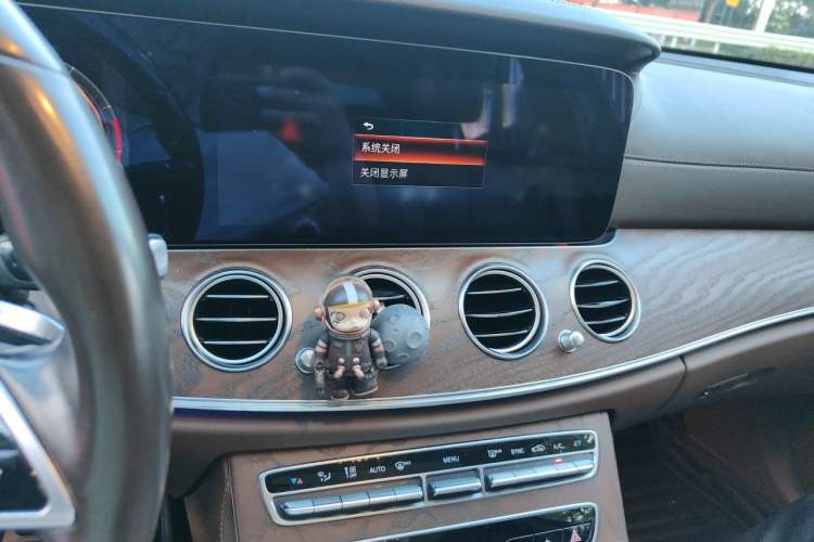 Used Mercedes-Benz E-Class 2021 Facelift E 300 L Stylish Edition Audio And AC Panel