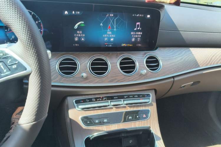 Used Mercedes-Benz E-Class 2021 Facelift E 260 L Audio And AC Panel