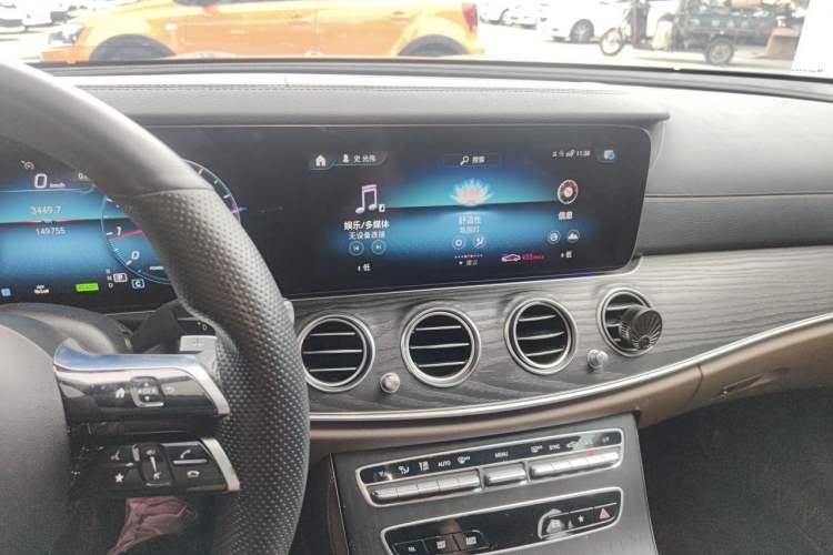 Used Mercedes-Benz E-Class 2021 E 260 L Sport Edition Audio And AC Panel