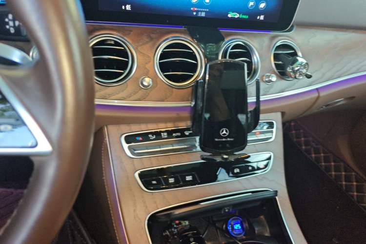 Used Mercedes-Benz E-Class 2021 Restyled E 300 L Luxury Edition Audio And AC Panel