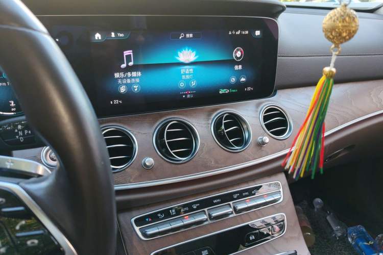 Used Mercedes-Benz E-Class 2021 Facelift E 260 L Audio And AC Panel