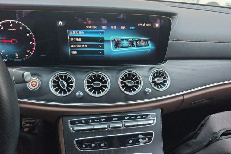 Used Mercedes-Benz E-Class 2021 E 300 L Sport Premium Edition Audio And AC Panel
