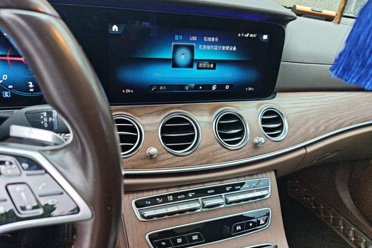 Used Mercedes-Benz E-Class 2021 E 300 L Stylish Model Audio And AC Panel