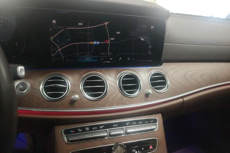 Used Mercedes-Benz E-Class 2021 Facelift E 300 L Stylish Edition Audio And AC Panel