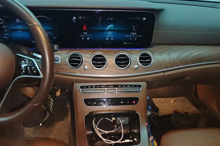 Used Mercedes-Benz E-Class 2021 Restyled E 300 L Luxury Edition Audio And AC Panel