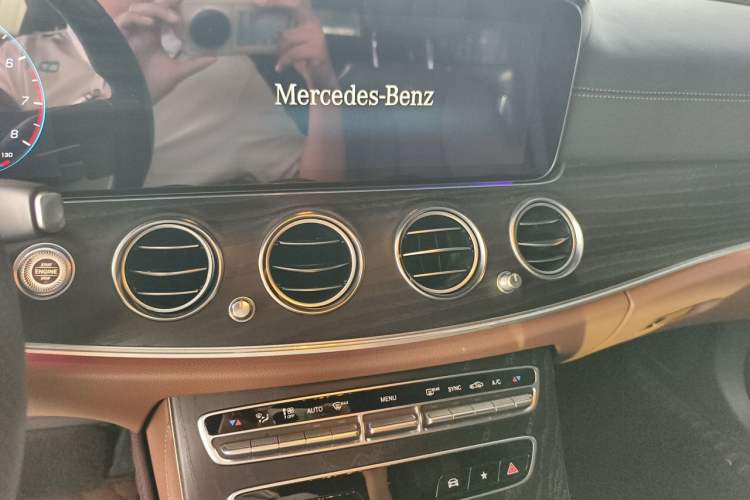 Used Mercedes-Benz E-Class 2021 E 300 L Sport Luxury Edition Audio And AC Panel