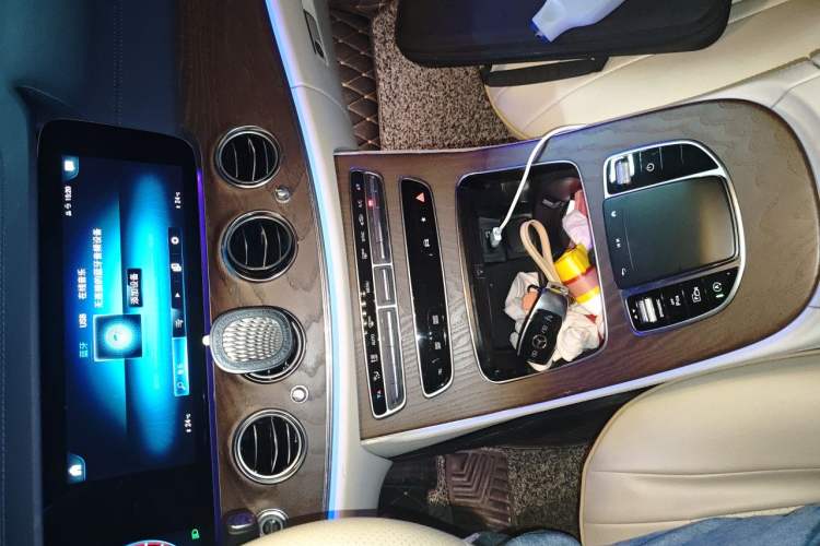 Used Mercedes-Benz E-Class 2021 E 300 L Sporty and Stylish Model Audio And AC Panel