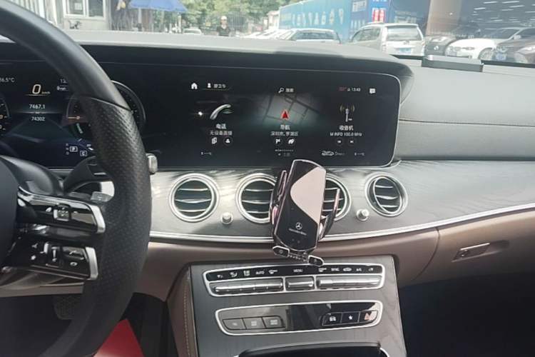 Used Mercedes-Benz E-Class 2021 Updated E 260 Fashion Sport Edition Audio And AC Panel