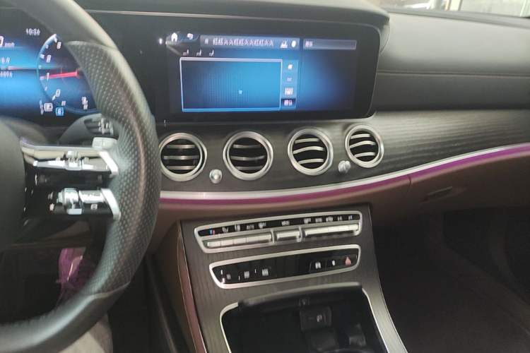 Used Mercedes-Benz E-Class 2021 Restyled E 300 L Sport Luxury Edition Audio And AC Panel