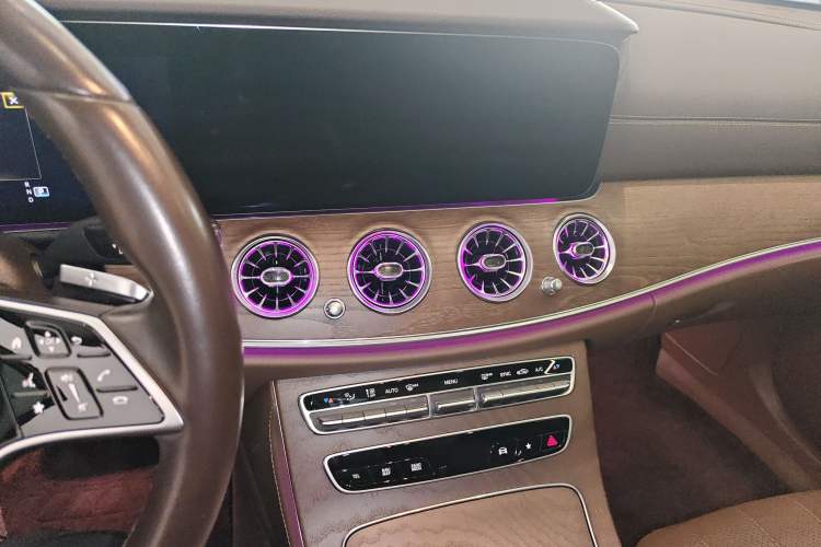 Used Mercedes-Benz E-Class 2021 Restyled E 300 L Luxury Edition Audio And AC Panel