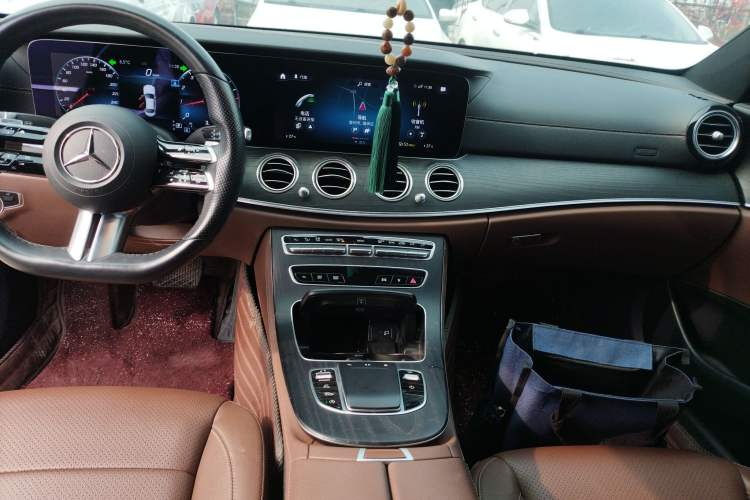 Used Mercedes-Benz E-Class 2021 Restyled E 300 L Sporty and Stylish Edition Audio And AC Panel