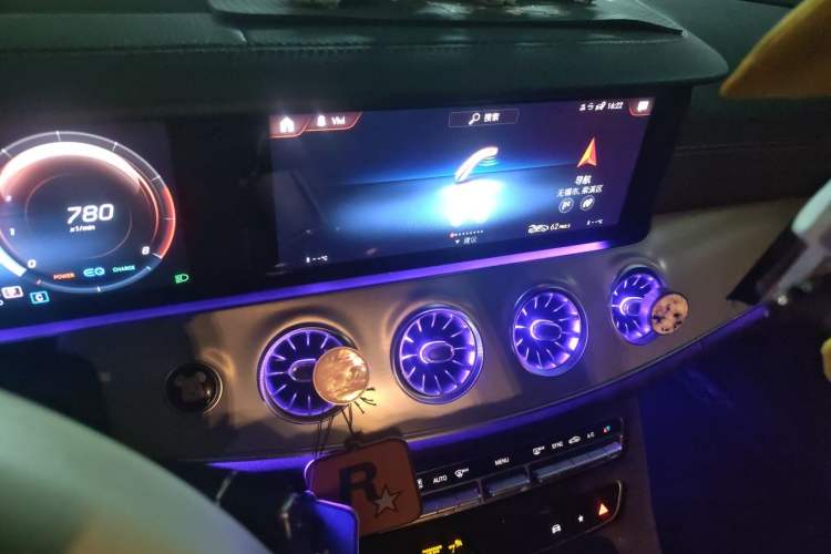 Used Mercedes-Benz E-Class 2021 E 260 Coupe Audio And AC Panel