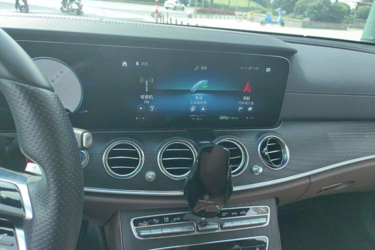 Used Mercedes-Benz E-Class 2021 Restyled E 300 L Sporty and Stylish Edition Audio And AC Panel