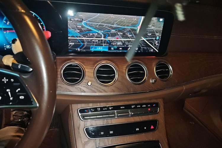 Used Mercedes-Benz E-Class 2021 E 300 L Luxury Model Audio And AC Panel