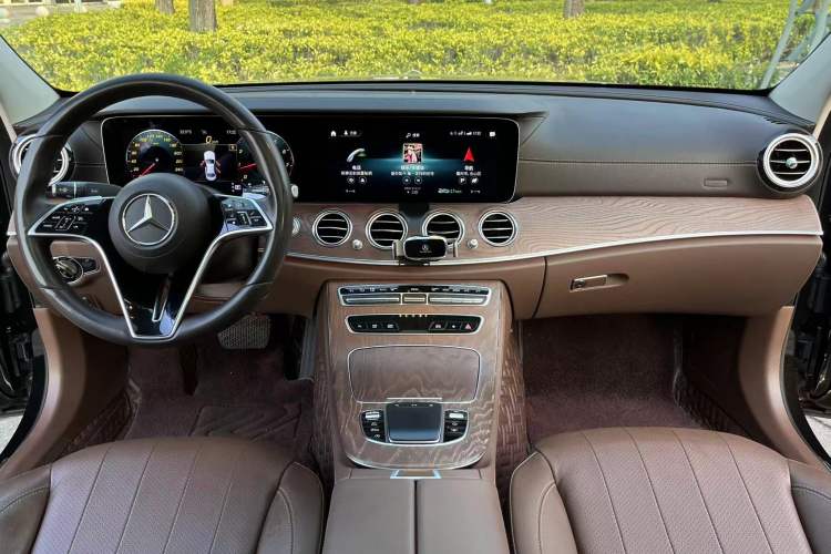 Used Mercedes-Benz E-Class 2021 Restyled E 300 L Luxury Edition Audio And AC Panel