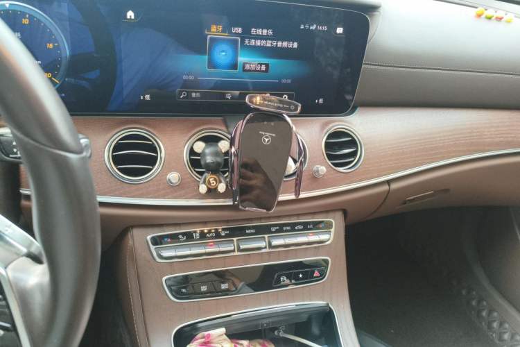 Used Mercedes-Benz E-Class 2021 Facelift E 300 L Stylish Edition Audio And AC Panel