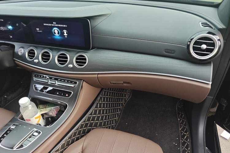 Used Mercedes-Benz E-Class 2021 Updated E 260 Fashion Sport Edition Audio And AC Panel
