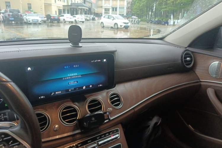 Used Mercedes-Benz E-Class 2021 Restyled E 300 L Luxury Edition Audio And AC Panel