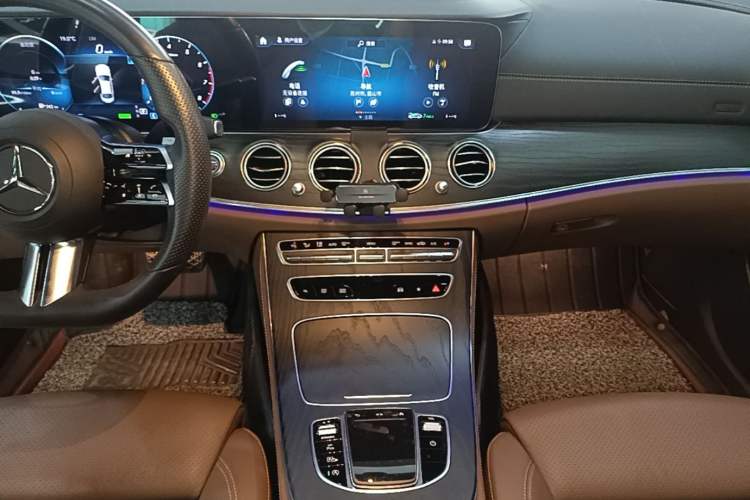 Used Mercedes-Benz E-Class 2021 E 260 L Sport Edition Audio And AC Panel