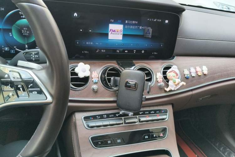 Used Mercedes-Benz E-Class 2021 Facelift E 260 L Sport 4MATIC Audio And AC Panel