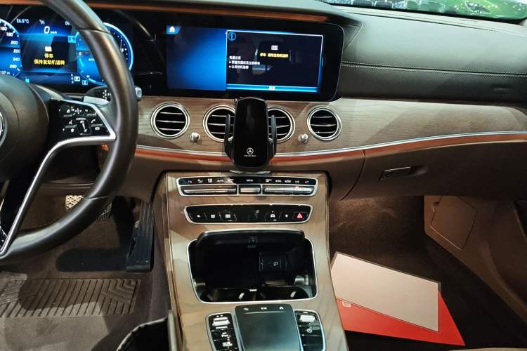 Used Mercedes-Benz E-Class 2021 E 300 L Stylish Model Audio And AC Panel