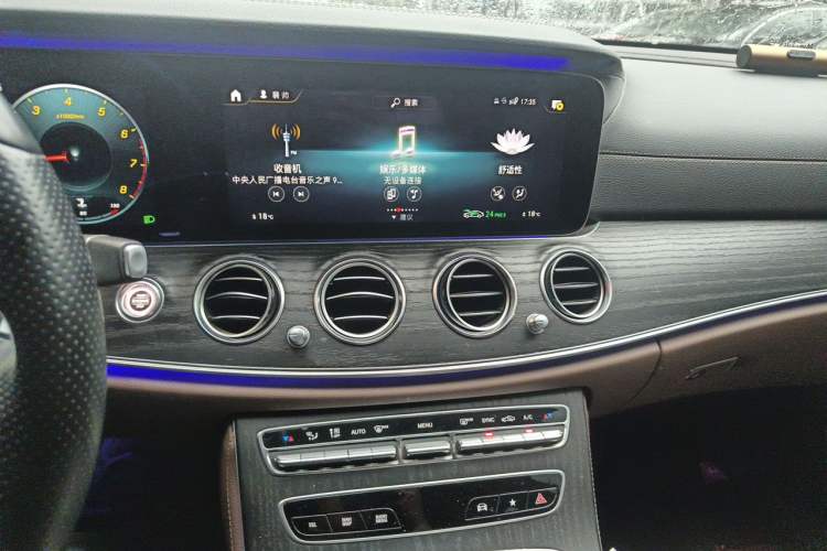 Used Mercedes-Benz E-Class 2021 E 300 L Sport Luxury Edition Audio And AC Panel