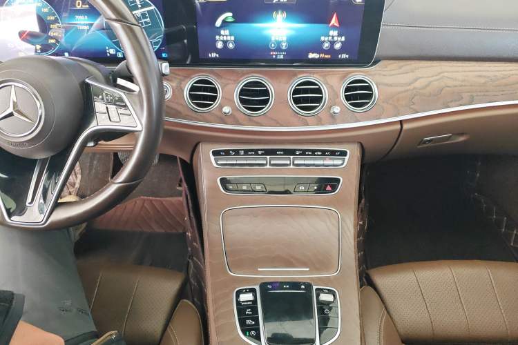 Used Mercedes-Benz E-Class 2021 Facelift E 260 L Audio And AC Panel