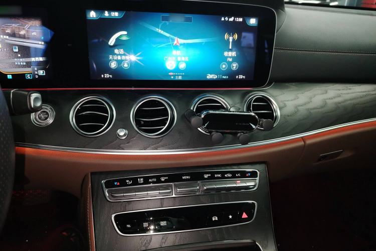 Used Mercedes-Benz E-Class 2021 Updated E 260 Fashion Sport Edition Audio And AC Panel