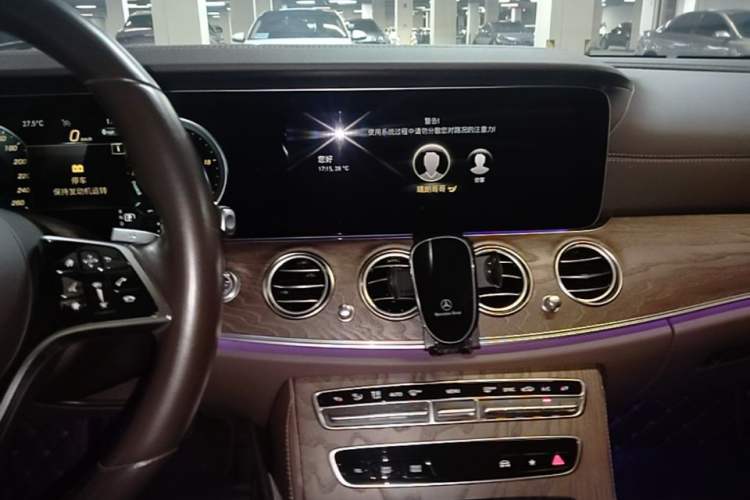Used Mercedes-Benz E-Class 2021 Restyled E 300 L Luxury Edition Audio And AC Panel