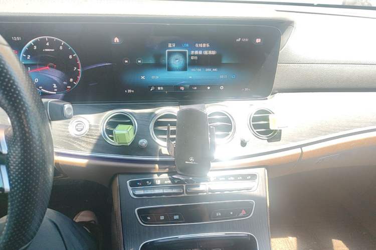 Used Mercedes-Benz E-Class 2021 Facelift E 300 L Stylish Edition Audio And AC Panel
