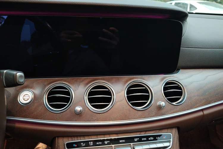 Used Mercedes-Benz E-Class 2021 E 300 L Stylish Model Audio And AC Panel