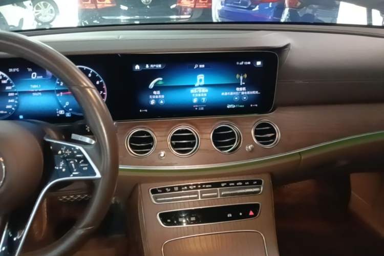 Used Mercedes-Benz E-Class 2021 Restyled E 300 L Luxury Edition Audio And AC Panel