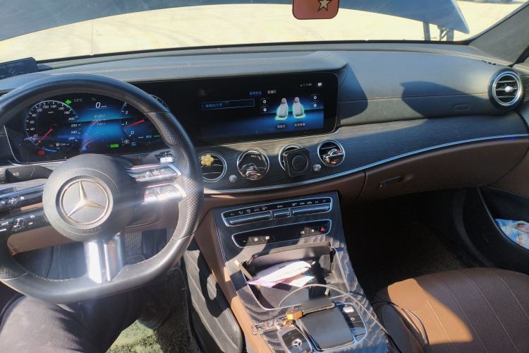 Used Mercedes-Benz E-Class 2021 E 260 Stylish Sports Edition Center Console