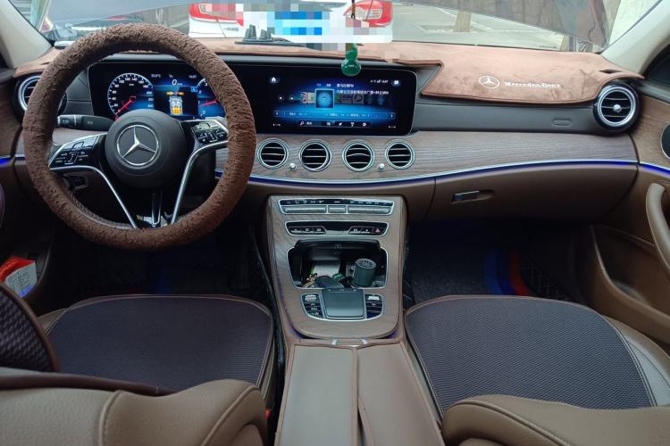 Used Mercedes-Benz E-Class 2021 Facelift E 300 L Stylish Edition Center Console