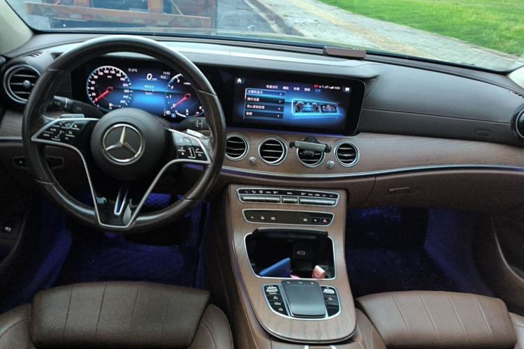 Used Mercedes-Benz E-Class 2021 Facelift E 260 L Center Console