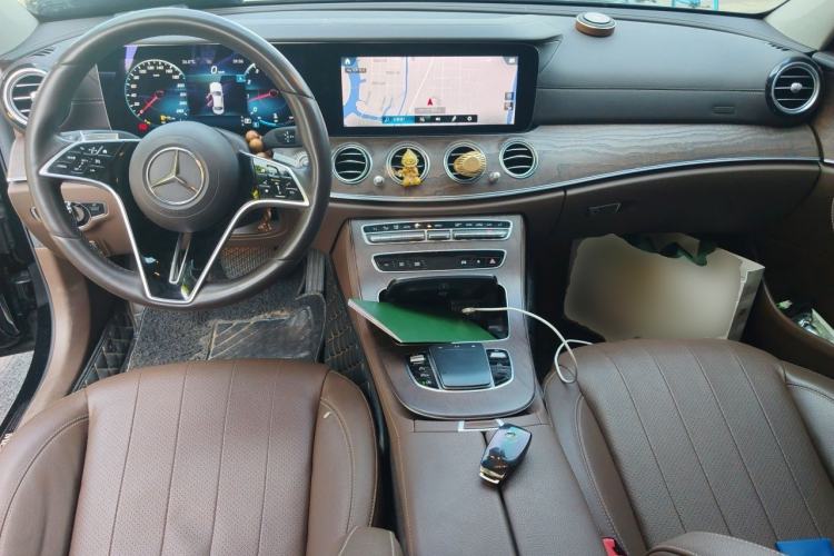 Used Mercedes-Benz E-Class 2021 E 300 L Stylish Model Center Console