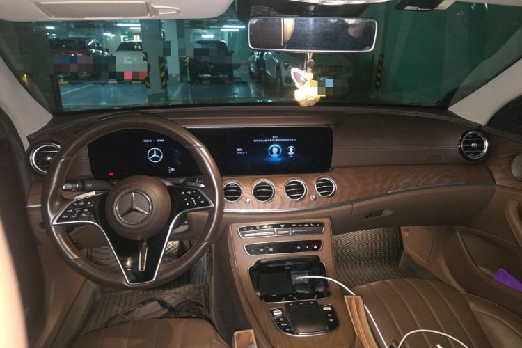 Used Mercedes-Benz E-Class 2021 Facelifted E 300 L Prestige Edition Center Console