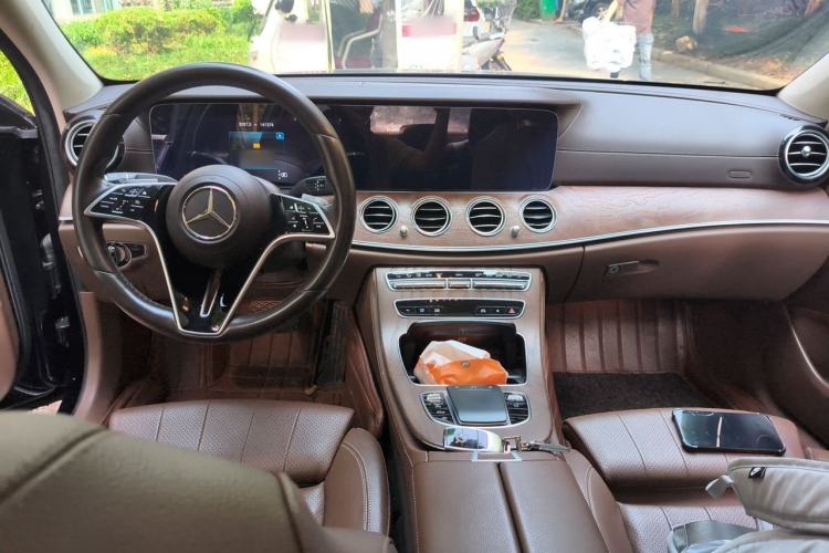 Used Mercedes-Benz E-Class 2021 Facelift E 260 L Center Console
